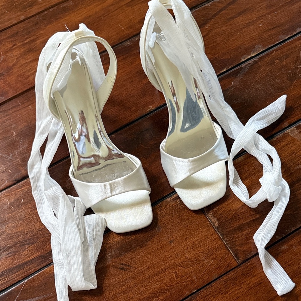 Elegant White Lace Up Women's Heels
